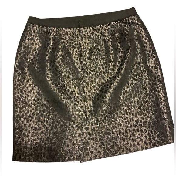 Ann Taylor Women’s Metallic Jacquard Leopard, Pencil Skirt. - Picture 4 of 8